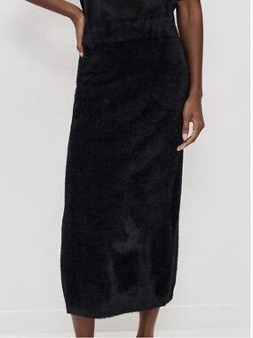 Le Bop Fuzzy Midi Skirt size Medium Black
